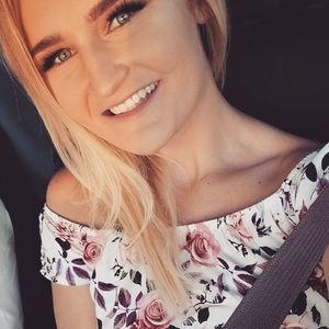 Meet your Posher, Jade